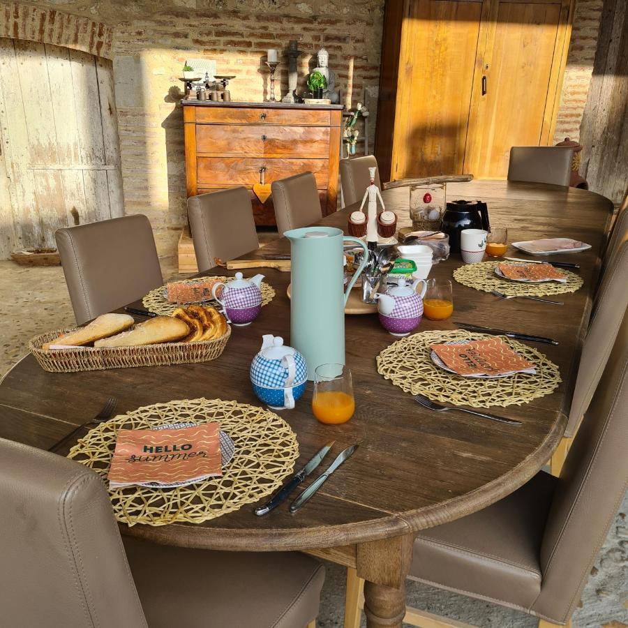 Bed and Breakfast Le Coq En Repos Saint-Sylvestre-sur-Lot Exteriér fotografie